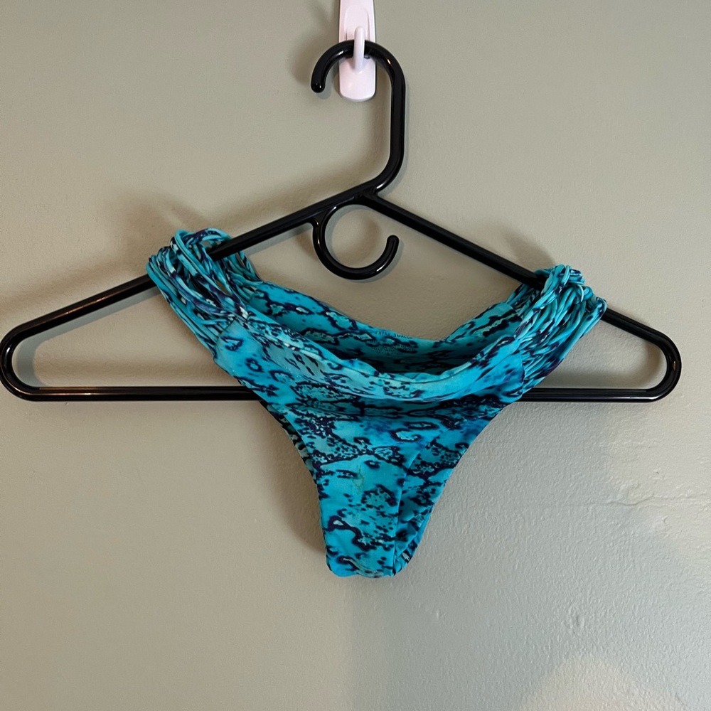 XS Mikoh bottoms